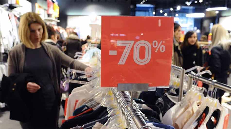 París en invierno: Los famosos Soldes, las grandes casas, liquidan con unos precios increíbles.