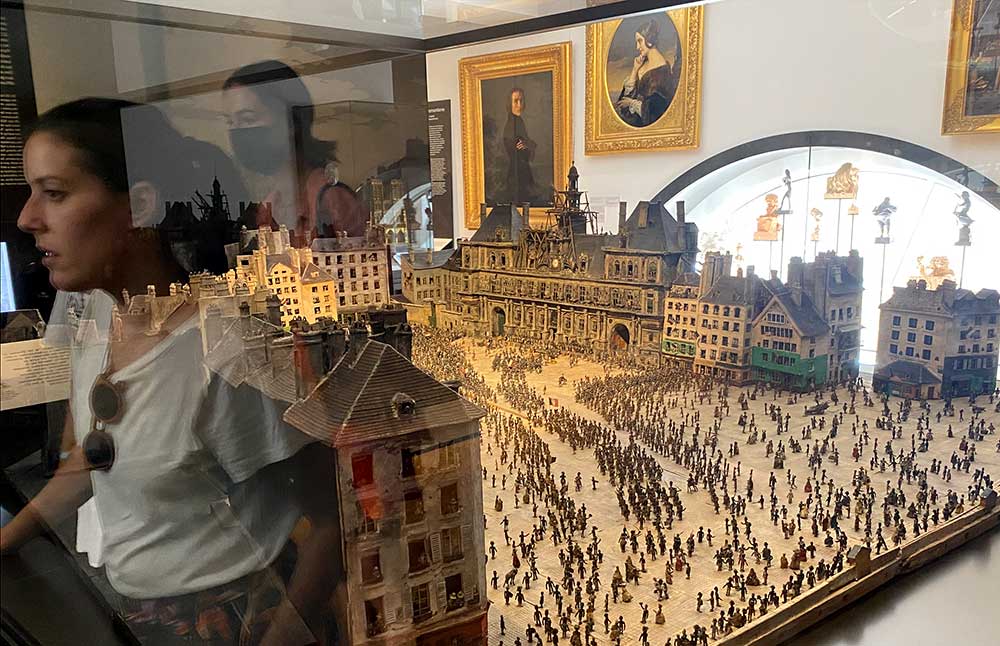 Maqueta del Hotel de Ville en el museo del Carnavalet, uno de los museos gratuitos en París.