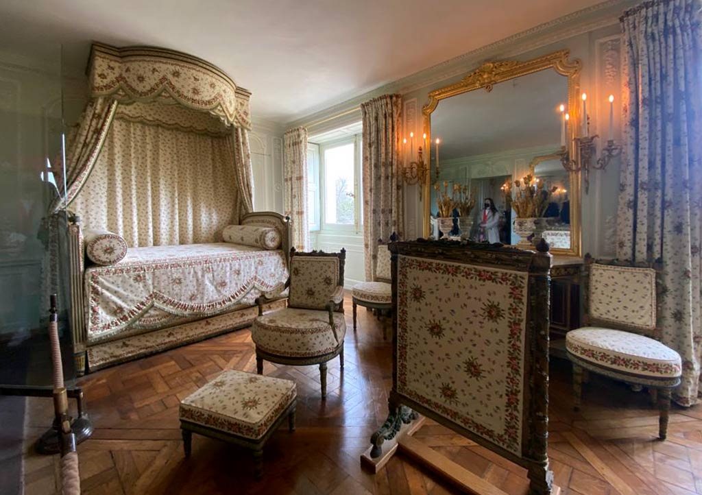Los departamentos de María Antonieta en Versalles.-