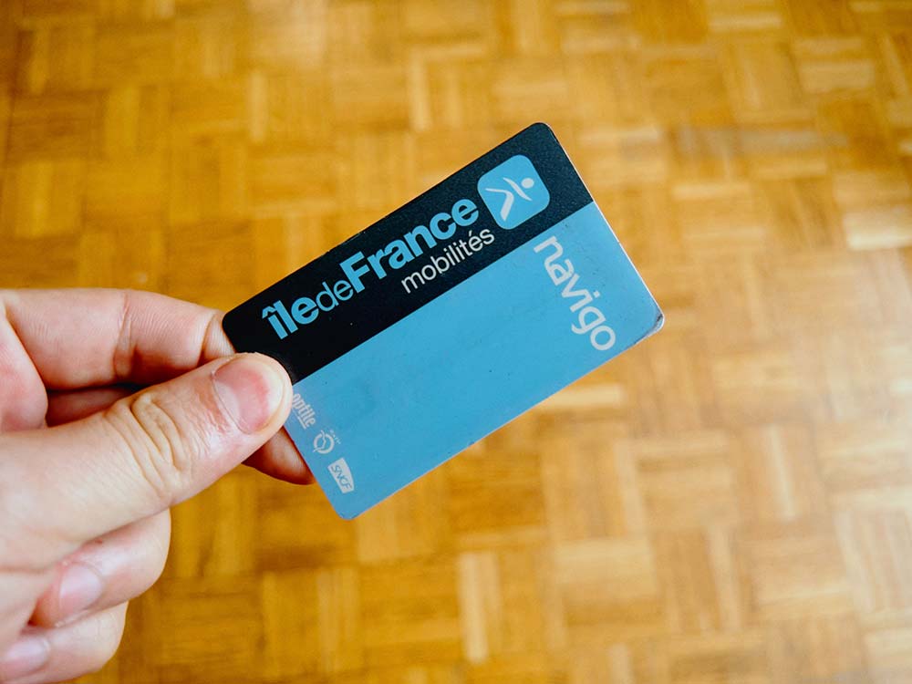 Tarjeta de viajes de París. Pase de viajes de París Tarjeta Navigo.