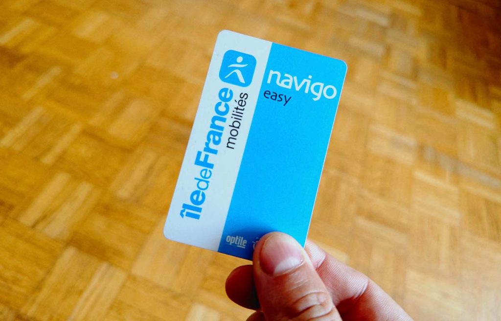 Tarjeta de viajes Navigo para comprar pasajes individuales.