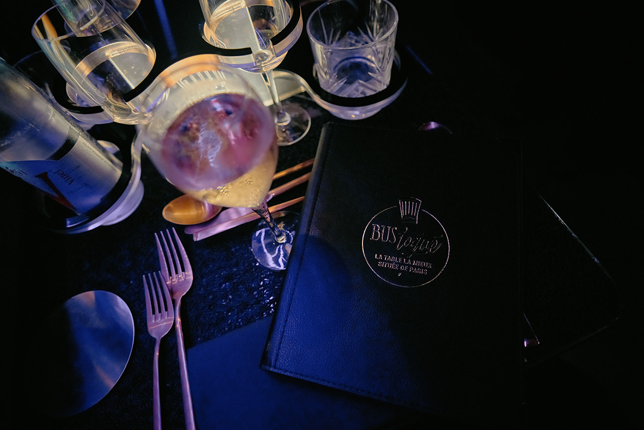 Cena en bus gastronómico de París