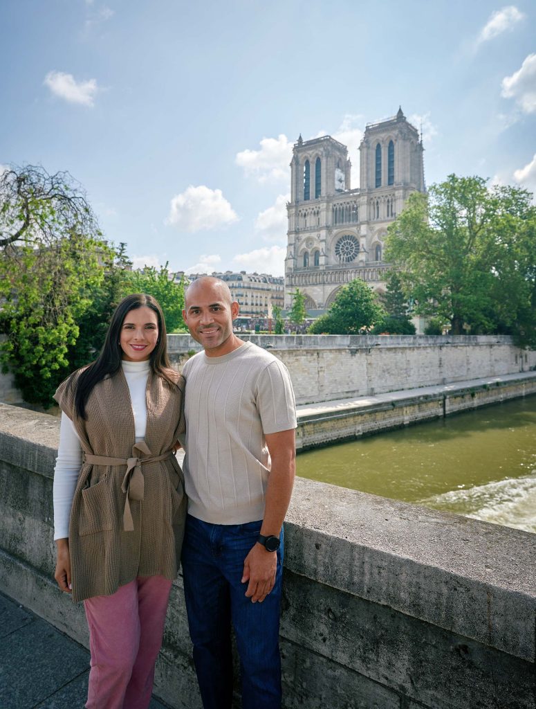 Sesión de fotos en París con Loca Suelta en París.