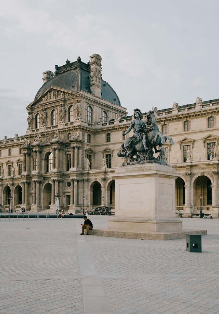tours-en-parís-en-español-museo-del-louvre-de-París-_3108915